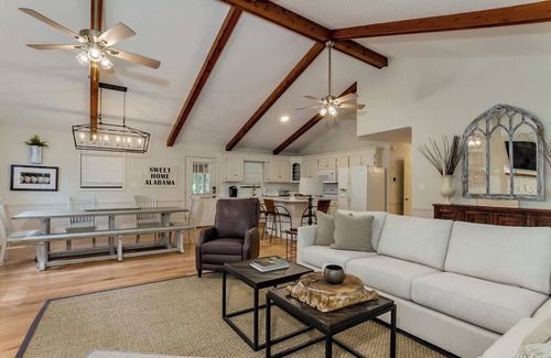 Northport House | Chic Lakeside Hideaway-Close to UA-5BR-Game Room
