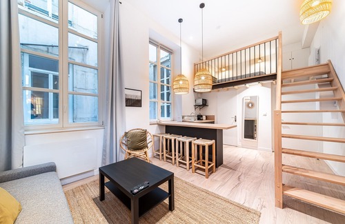 Puvis De Chavannes - Le Lycee Apartment | Chic Loft near Opera - Heart of Lyon 🎼✨ Opéra Suites - ARETHA