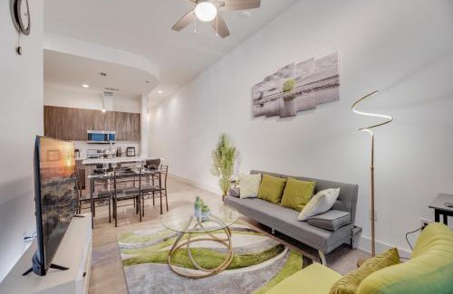 Cedars Apartment | Chic loft style 2BR I Gym I Parking I Workspace