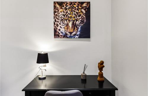 Harringay Apartment | Chic London Flat - 2 Doubles & Full Bath