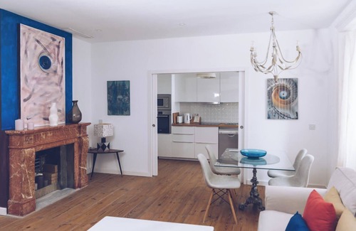 Gibraltar Apartment | Chic & Luxurious 2-BR Escape Designed for Elegance