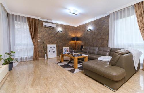 Plovdiv Center Apartment | Chic Luxury Escape Close to Kapana Area