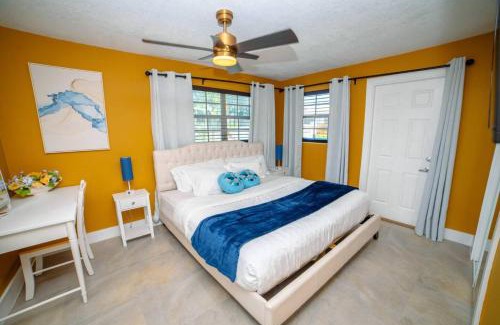 Edgewood House | Chic MangoTree villa Heated Pool