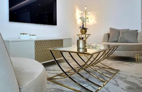 San Roque Apartment | Chic Mediterranean Living In This Three-Bedroom Penthouse Situated in the San Roque Club Resort