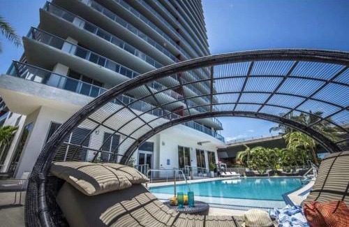 Hallandale Beach Apartment | Chic Miami Beach Stay, Comfort, Style & Sea Views -A