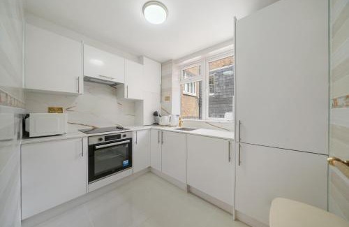 Mayfair Apartment | Chic & Modern 1-Bedroom Apartment in Prime Mayfair H2