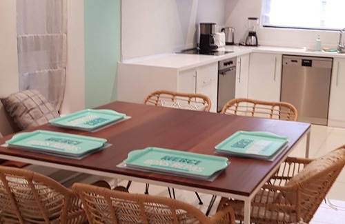 La Preneuse Apartment | Chic, modern apartment, 100 metres from the beach, swimming pool