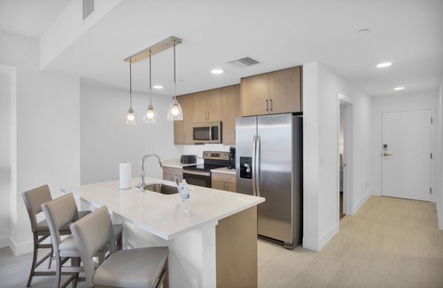 Clearwater Beach Condo | Chic Modern Condo Hotel Suite on the Beach