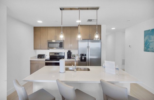 Clearwater Beach Condo | Chic Modern Condo Hotel Suite on the Beach