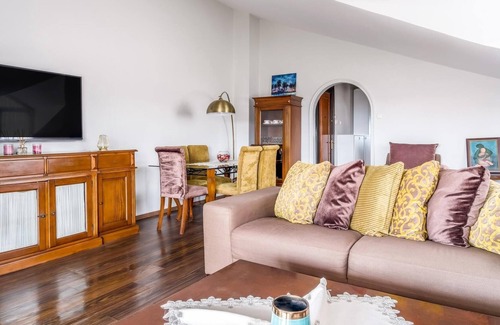Bakırkoy Apartment | Chic Modern Flat With Terrace in Istanbul Florya