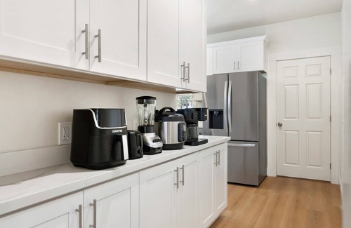 Downtown Napa House | Chic Napa Getaway - 3 Mins to Downtown - Game Room with Vanity Area