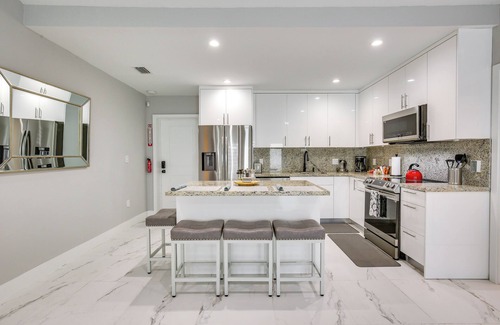 North Miami Cottage | Chic North Miami House ~ 7 Mi to Hard Rock Stadium