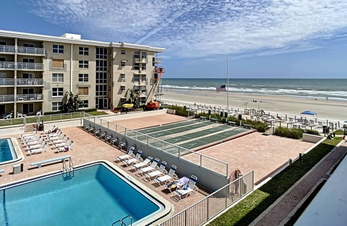 New Smyrna Beach Condo | Chic Ocean/Pool View 2/2 Condo in New Smyrna Beach!