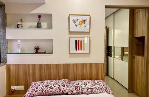 Ranwar Apartment | Chic Pad in Bandra West