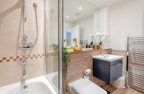 Fortune Green Apartment | Chic & Peaceful 2BD Flat - Hampstead