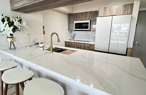 Edgewater Apartment | Chic Penthouse in the heart of Miami amazing Ocean and Sunset view