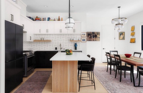 Brentwood House | Chic Poolside Escape - Central Austin 4BR + Pool
