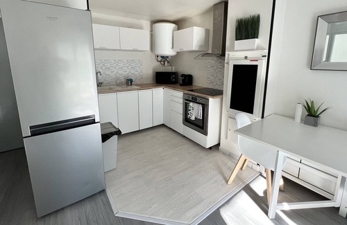 Le Plessis-Robinson House | Chic practical, peaceful and bright T2 in the heart of the city 🚌🚉🏥🍱🥖🌳✅