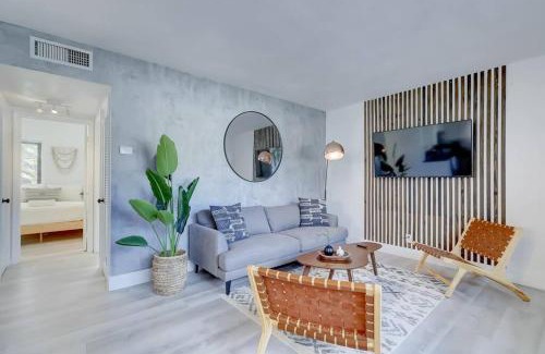 Imperial Point Apartment | Chic Retreat: 2BR Apartment!