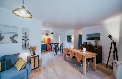 Maubuisson House | Chic Retreat by the Dunes