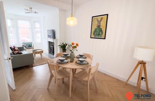 Belfast Apartment | Chic Retreat in Ballyhackamore
