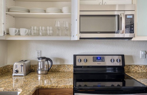 Rincon Hill Apartment | Chic Rincon Hill 1BR w/Gym & Lounge, walk to Embarcadero, by Blueground
