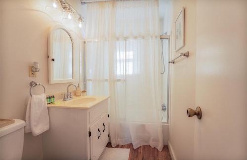 Hohenwald House | Chic Riverside Retreat on the Buffalo River-Natchez Trace Parkway