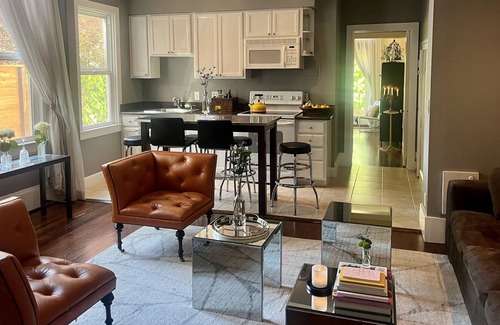 Pacific Heights Condo | Chic & Spacious 1-Bedroom w/ Garden Patio in Bustling Neighborhood | Pac Heights