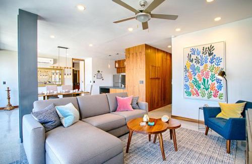 Emiliano Zapata House | Chic, Spacious Condo, Great Walkability, Pool, Gym, Rooftop Views