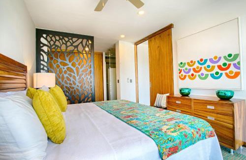 Emiliano Zapata House | Chic, Spacious Condo, Great Walkability, Pool, Gym, Rooftop Views
