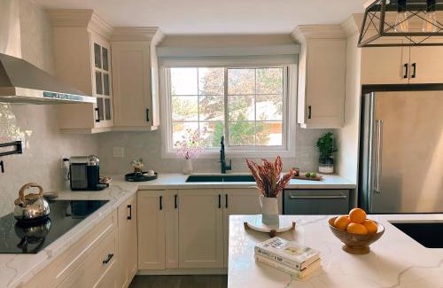 Newmarket Apartment | Chic, Spacious Newmarket Home off Yonge St