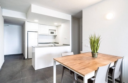 Cambrils House | Chic Stay by the Beach