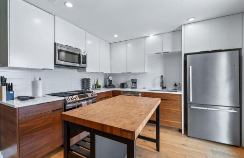 MLK House | Chic Stay for 8 Mins to 6th St & Downtown