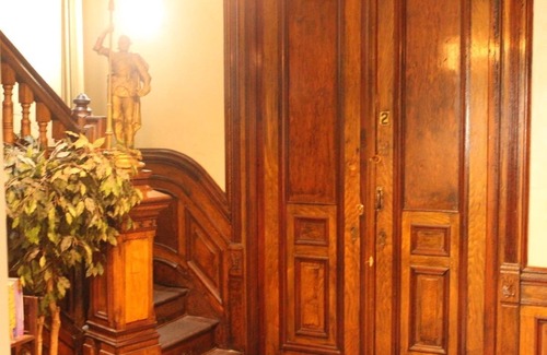 Harlem Apartment | Chic Studio apartment in Brownstone with WiFi. Very quiet building.