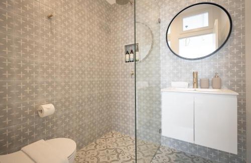 Darlinghurst Apartment | Chic Studio C Oasis in the Heart of Darlinghurst