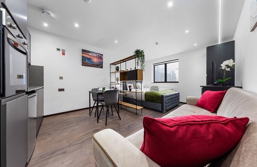 Golders Green Apartment | Chic Studio in Golders Green Near Tube Station