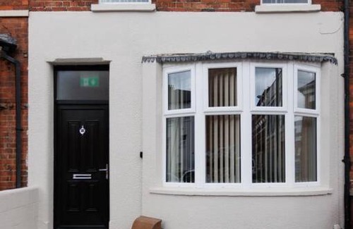 Belfast City Centre Apartment | Chic studio sleeps 2 in Belfast City Centre