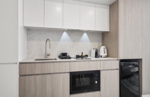 North Fremantle Apartment | Chic Studio Stay Near Cafés and Coastline