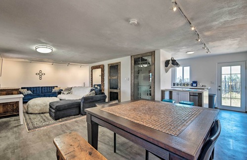 El Prado Apartment | Chic Studio w/Grill - 25 Mins to Taos Ski Valley!