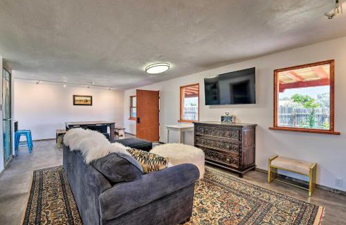 El Prado Apartment | Chic Studio with Grill - 25 Mins to Taos Ski Valley!