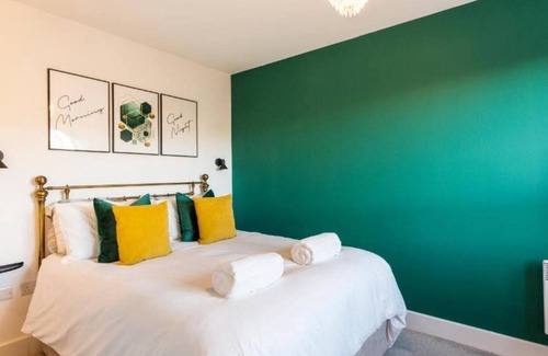 Saint Paul's Apartment | Chic & Stylish 2BD Flat in picturesque Bristol