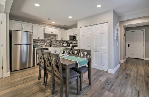 Kimberling City House | Chic Townhome about 6 Mi to Talking Rocks Cavern!