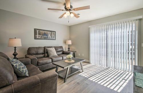 Kimberling City House | Chic Townhome about 6 Mi to Talking Rocks Cavern!