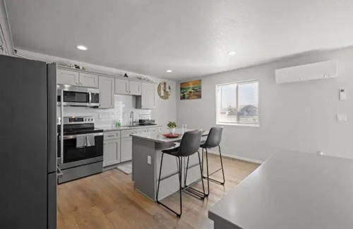Pasco House | Chic & Tranquil 2BR Home in PSC