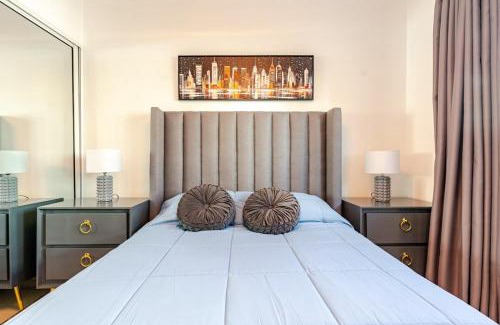 Llanos de Gurabo I Apartment | Chic Urban Retreat with Pool, Gym, & Free Parking