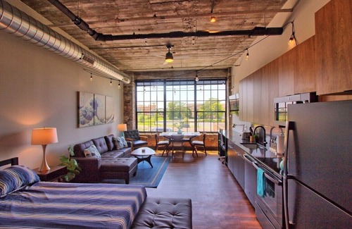 Midtown Hotel | Chic Ultramodern Studio Loft w/Designer Features