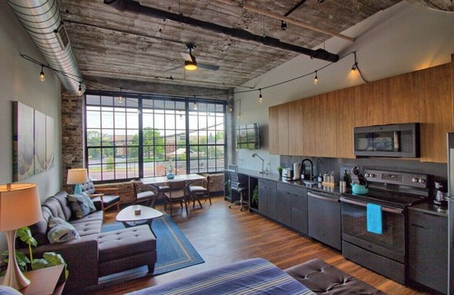 Midtown Hotel | Chic Ultramodern Studio Loft w/Designer Features