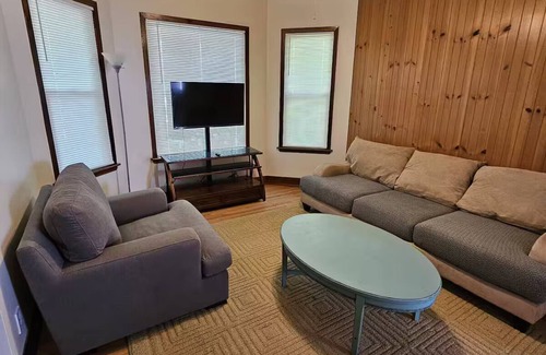 Logan Square Apartment | Chic Urban Gem in Logan Square