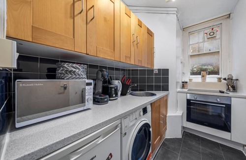 Covent Garden Apartment | Chic Urban Retreat: 1-Bedroom Gem in Covent Garden