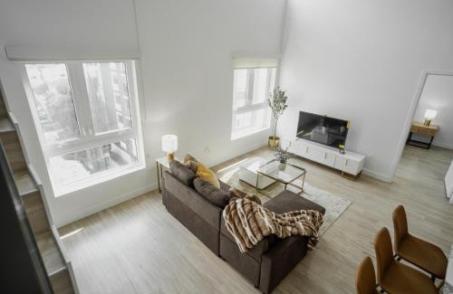 Wilshire Hotel | Chic Urban Retreat in Heart of LA, 2 Bedroom and 1 Loft